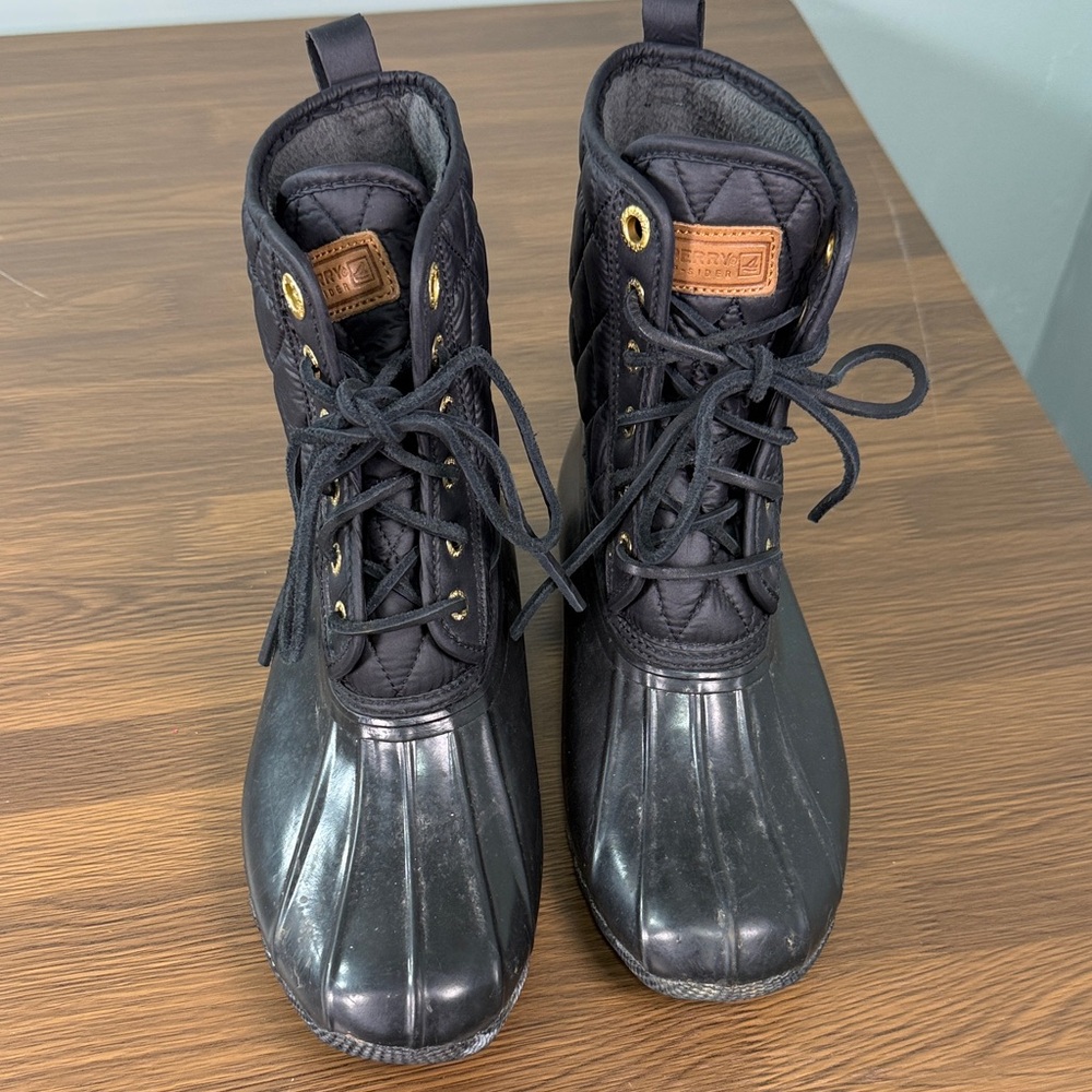 Sperry Women’s Black Quilted Duck Boots Size 7.5